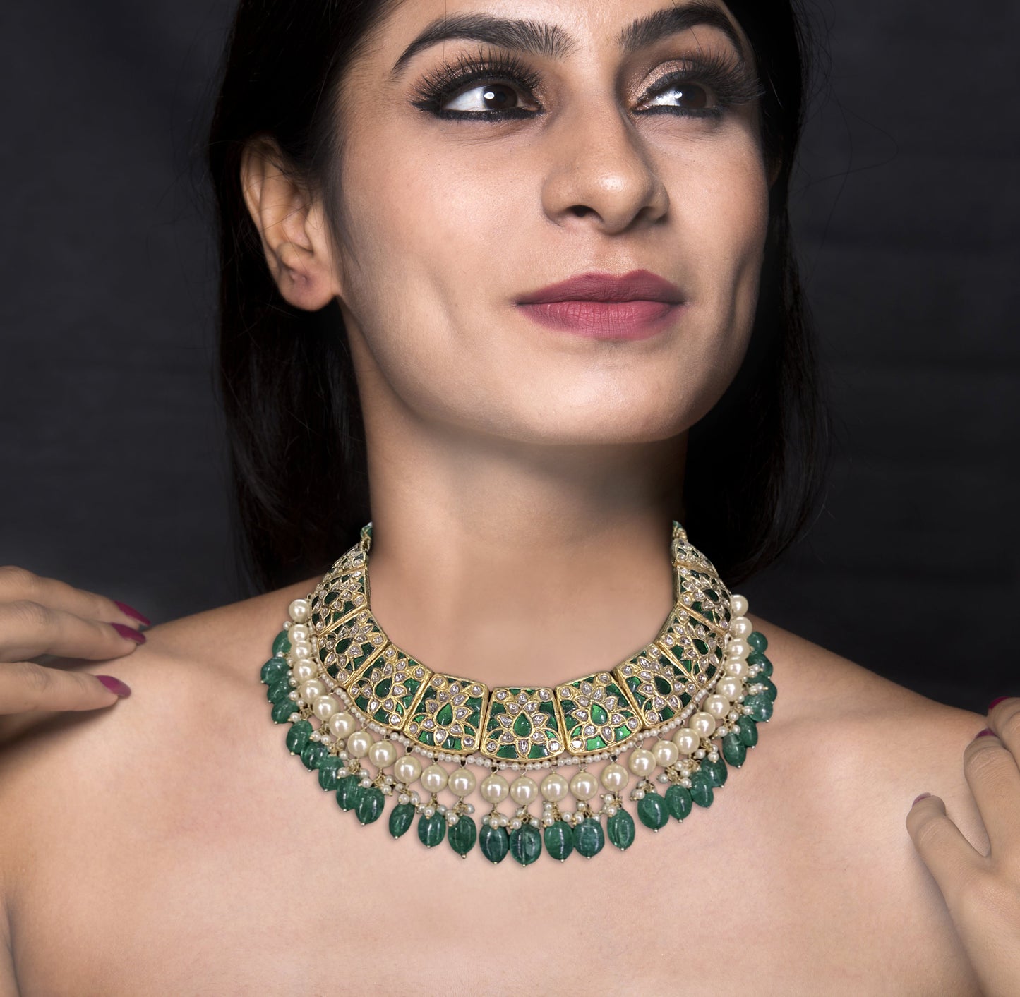 23k Gold and Diamond Polki Necklace Set with emerald-grade stones embedded around uncut diamonds