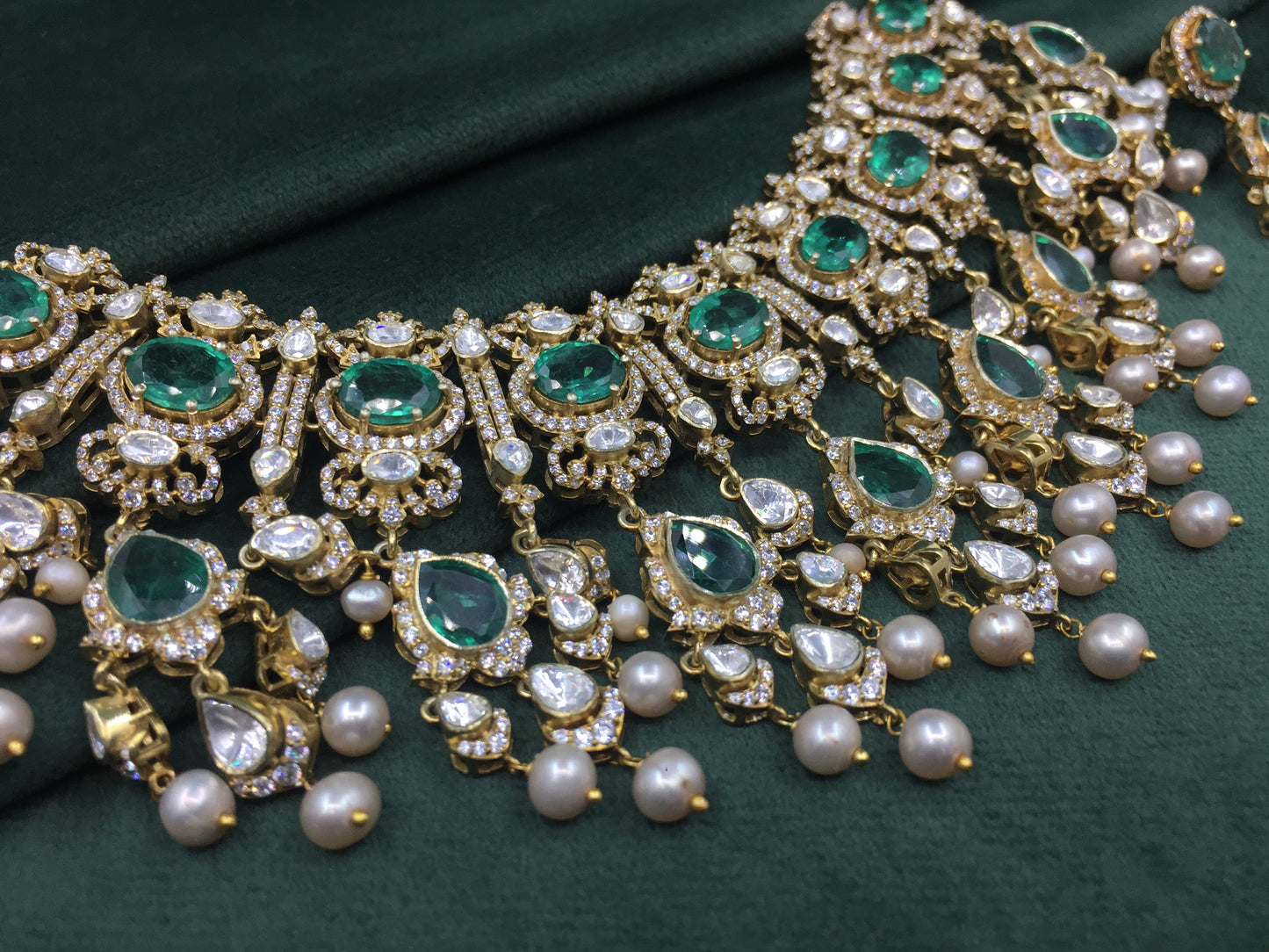 925 Silver Necklace Set with Lab Grown Emeralds and Antiqued Freshwater Pearls