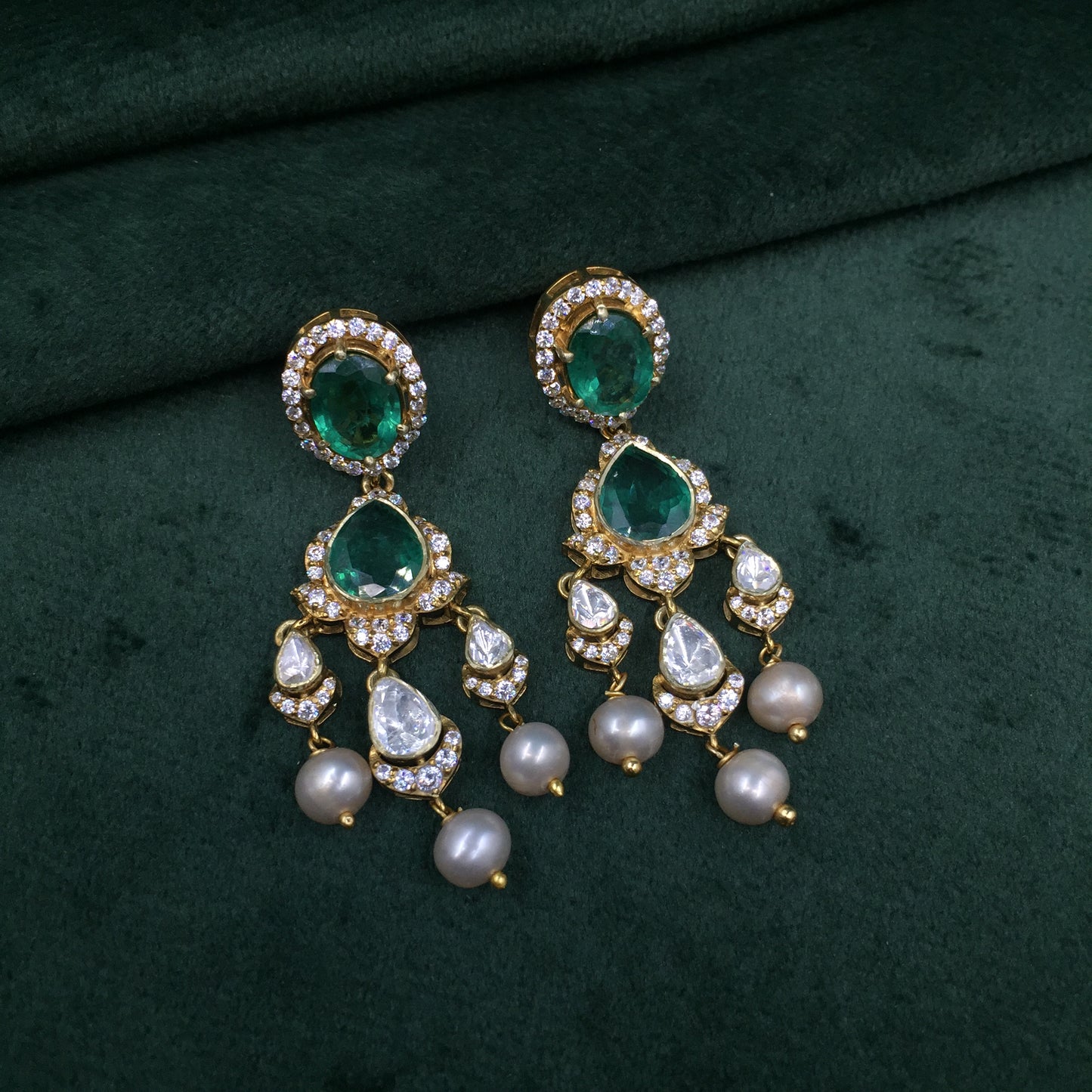925 Silver Necklace Set with Lab Grown Emeralds and Antiqued Freshwater Pearls