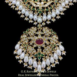 18k Gold and Diamond Polki Necklace with emerald-green Beryls and Rubies