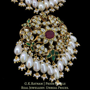 18k Gold and Diamond Polki Necklace with emerald-green Beryls and Rubies