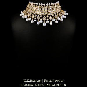 18k Gold and Diamond Polki pear-motifs Choker Necklace Set with Natural Freshwater Pearls