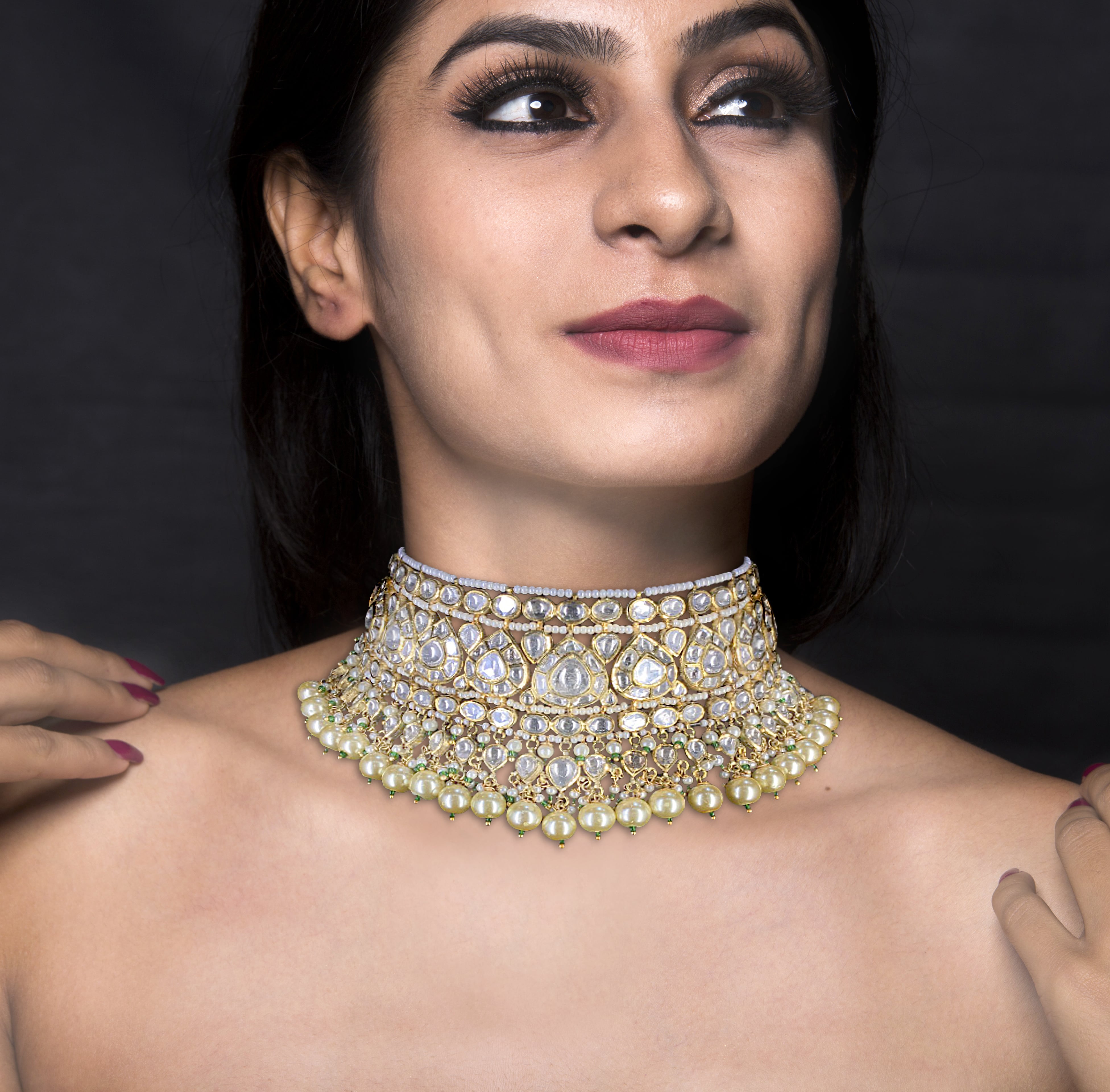 18k Gold and Diamond Polki pear-motifs Choker Necklace Set With south-sea-like Pearls