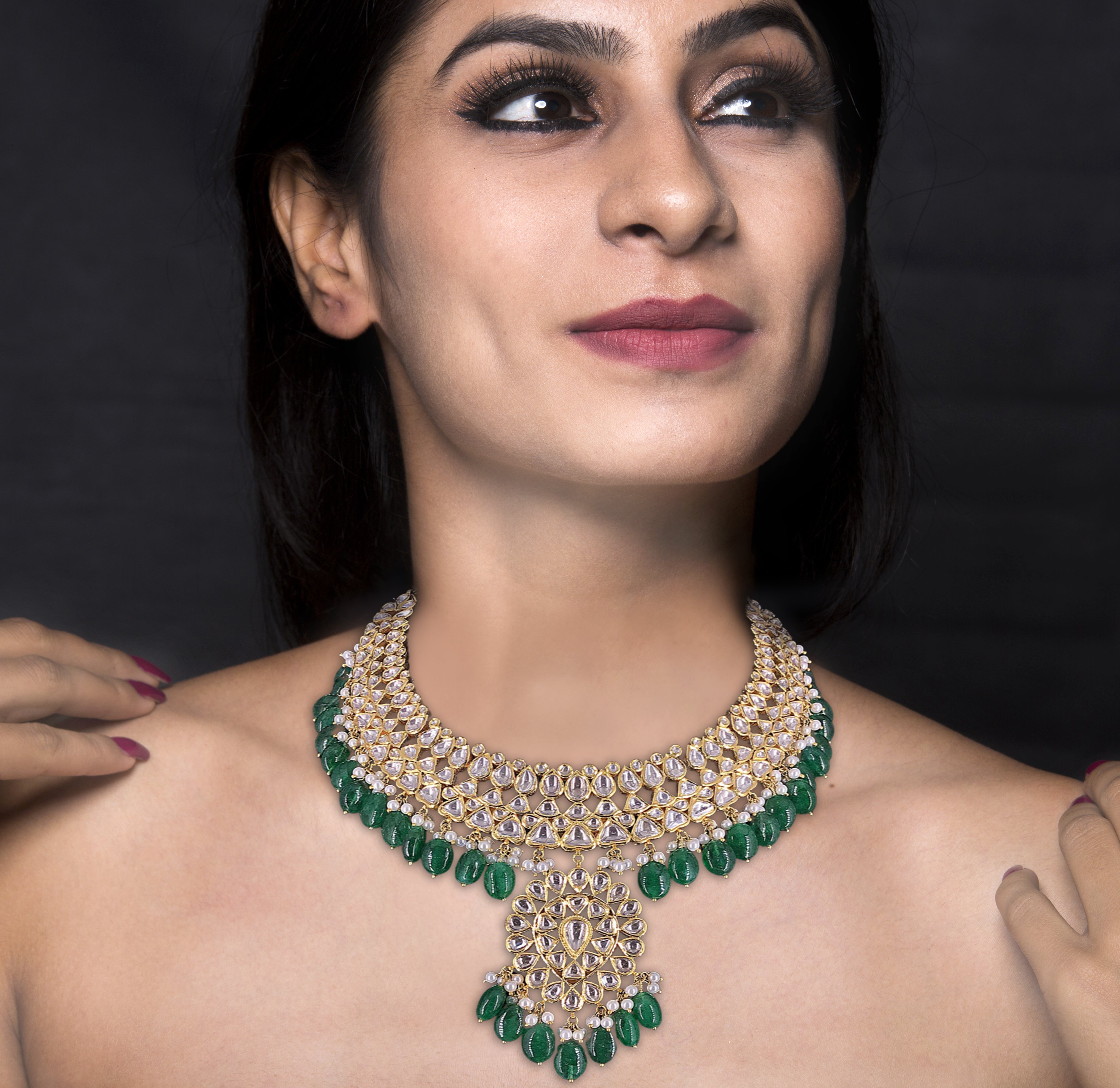18k Gold and Diamond Polki Necklace Set with emerald-grade Green Beryls and Pearls