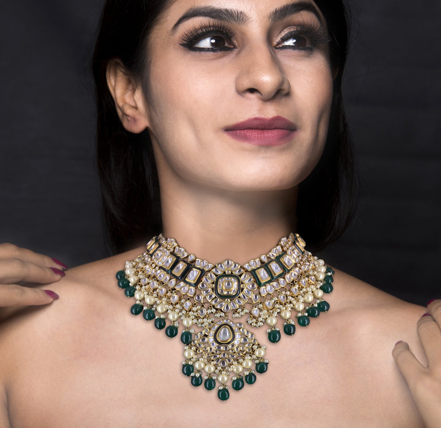 18k Gold and Diamond Polki Necklace Set With lustrous Pearls and Green Beryls