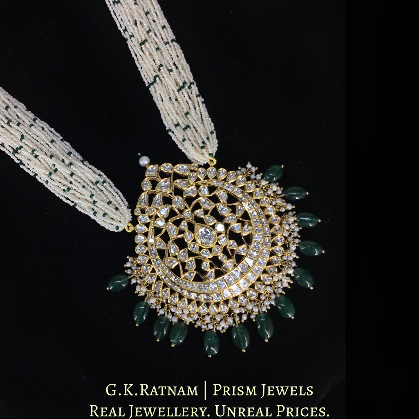 18k Gold and Diamond Polki Pendant Set with emerald-grade Green Beryls and Chid Bunches