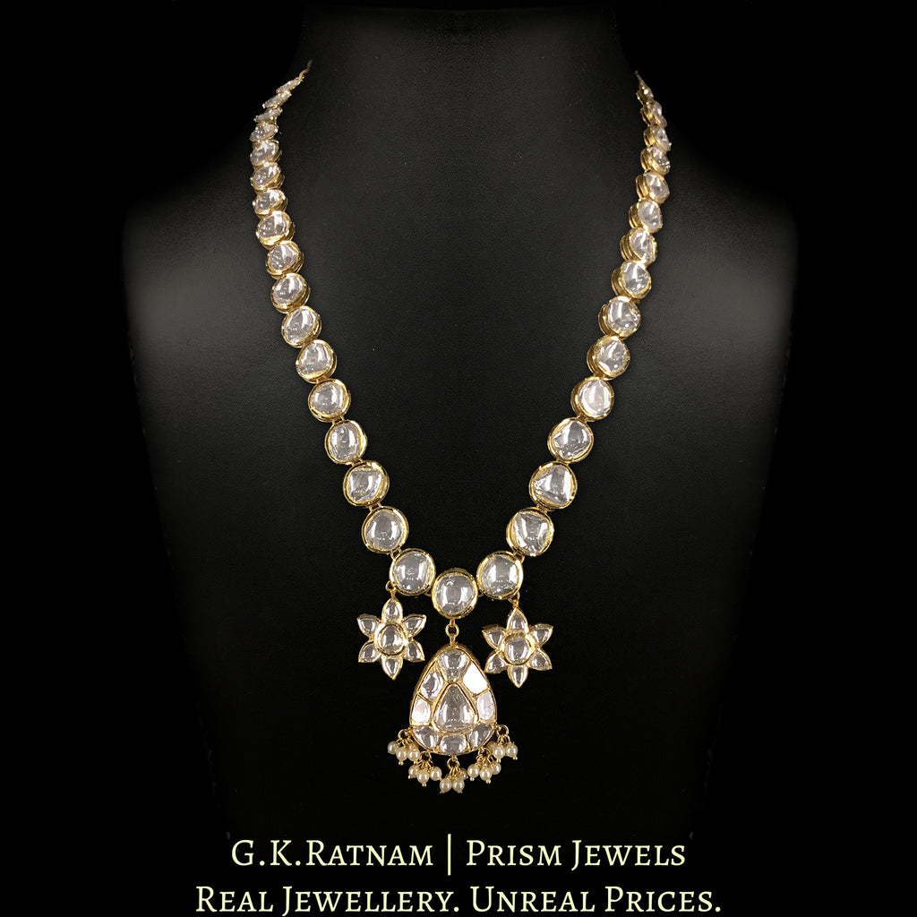 18k Gold and Diamond Polki Single Line Necklace with star-shaped Charms