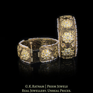 23k Gold and Diamond Polki antique-finish Bangle Pair