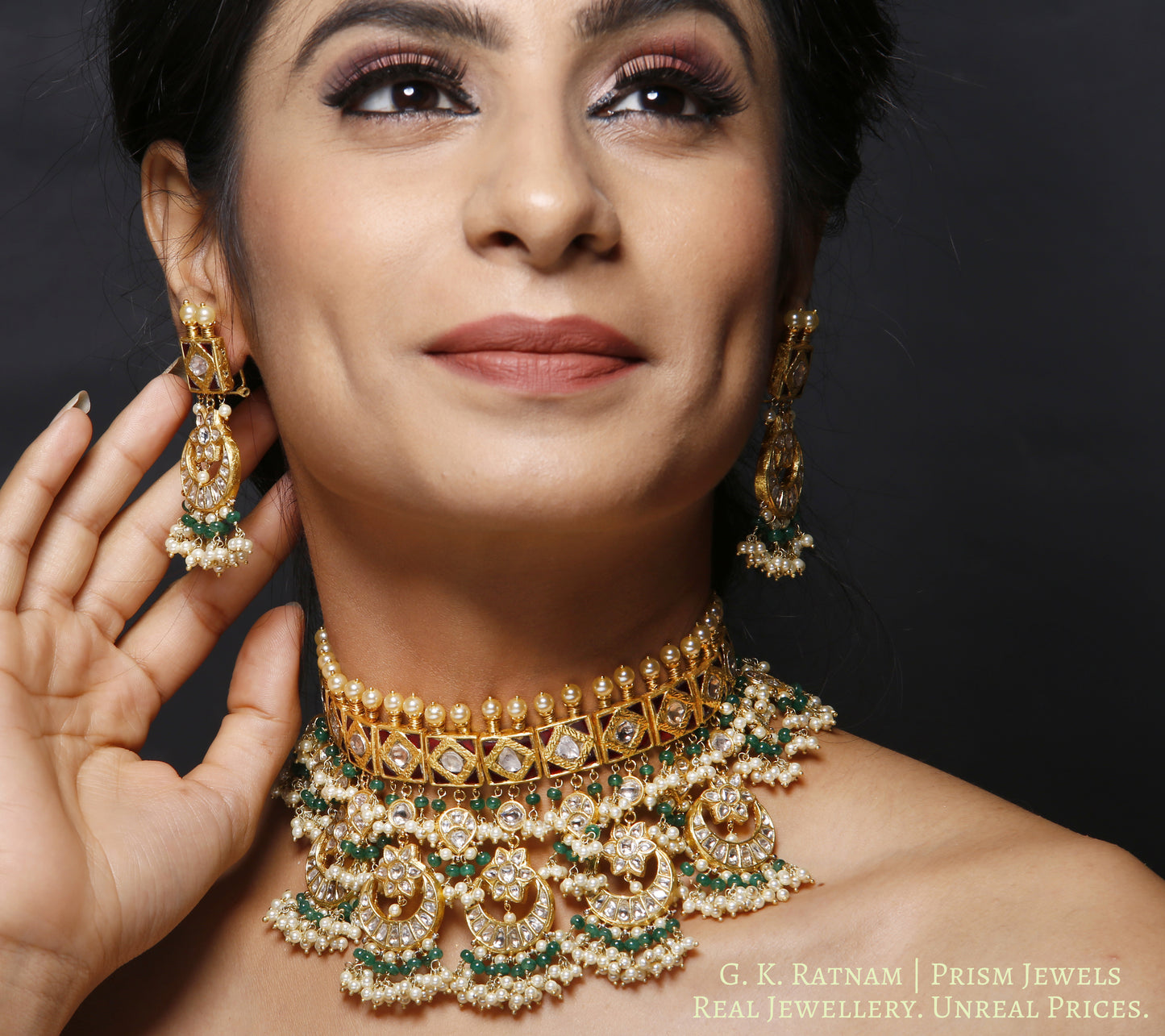 23k Gold and Diamond Polki red-green Choker Necklace Set with multiple chands strung in emerald-grade beryls - gold diamond polki kundan meena jadau jewellery